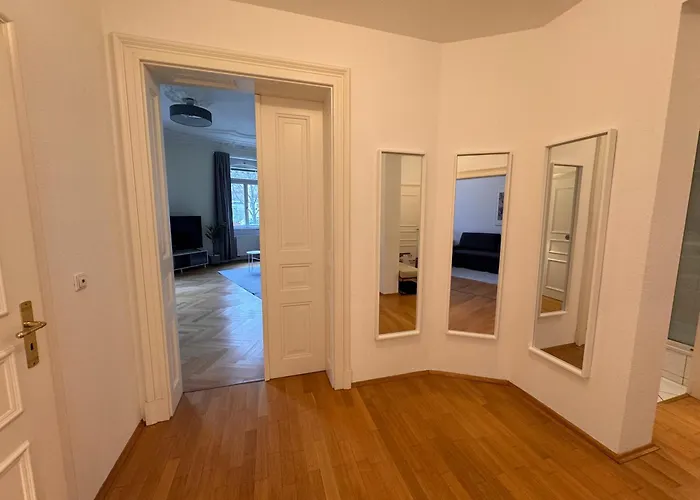 Modernes Hochparterre Im Waldstrassenviertel