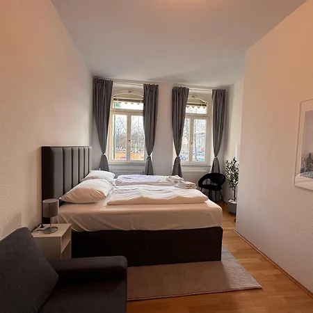 Апартаменты Modernes Hochparterre Im Waldstrassenviertel